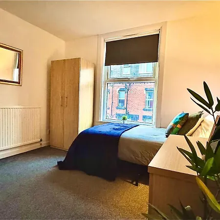 2br House By Eason Short Lets *