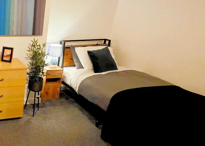 2br House By Eason Short Lets *