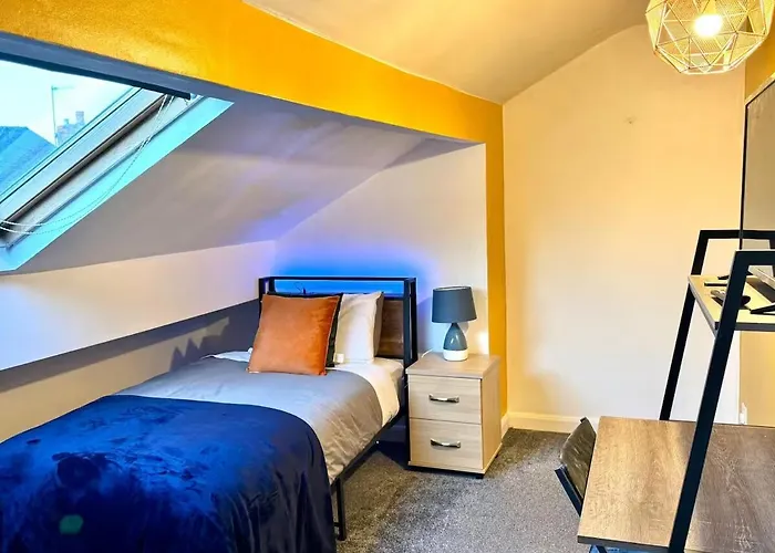 2br House By Eason Short Lets