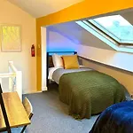 2br House By Eason Short Lets *