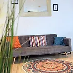 2br House By Eason Short Lets * Leeds (West Yorkshire)