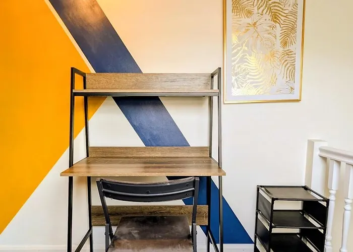 2br House By Eason Short Lets Leeds (West Yorkshire)