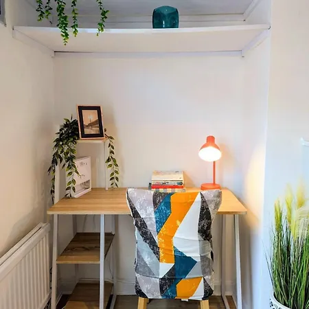 2br House By Eason Short Lets *